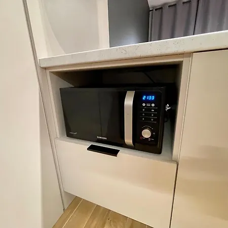 アパート Time&house Pileckiego Przy Centrum Onkologi I Klinice Novum Na Wylacznosc Pokoj,sypialnia,lozko, Lazienka,kuchnia