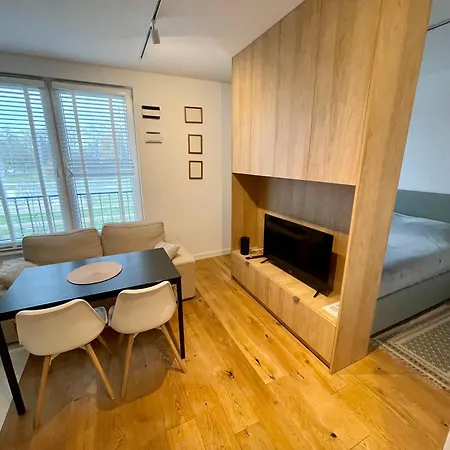 公寓 Time&house Pileckiego Przy Centrum Onkologi I Klinice Novum Na Wylacznosc Pokoj,sypialnia,lozko, Lazienka,kuchnia *