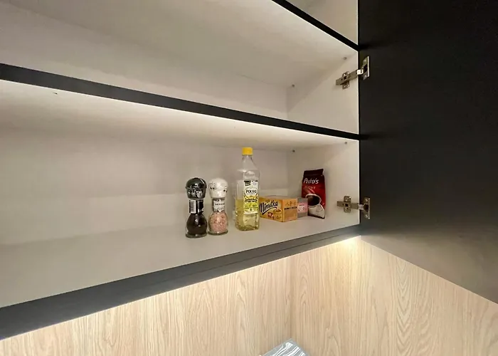 Lägenhet Time&house Pileckiego Przy Centrum Onkologi I Klinice Novum Na Wylacznosc Pokoj,sypialnia,lozko, Lazienka,kuchnia