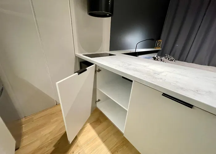 Lägenhet Time&house Pileckiego Przy Centrum Onkologi I Klinice Novum Na Wylacznosc Pokoj,sypialnia,lozko, Lazienka,kuchnia *