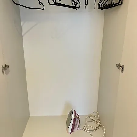 Time&house Pileckiego Przy Centrum Onkologi I Klinice Novum Na Wylacznosc Pokoj,sypialnia,lozko, Lazienka,kuchnia