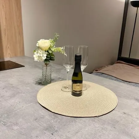 Time&house Pileckiego Przy Centrum Onkologi I Klinice Novum Na Wylacznosc Pokoj,sypialnia,lozko, Lazienka,kuchnia وارسو