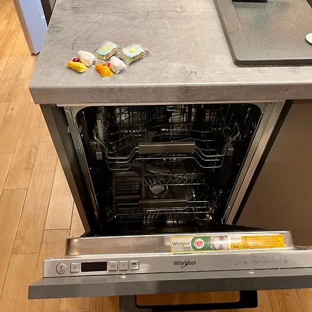 Time&house Pileckiego Przy Centrum Onkologi I Klinice Novum Na Wylacznosc Pokoj,sypialnia,lozko, Lazienka,kuchnia شقة