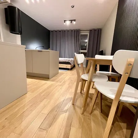 Time&house Pileckiego Przy Centrum Onkologi I Klinice Novum Na Wylacznosc Pokoj,sypialnia,lozko, Lazienka,kuchnia شقة *