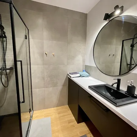 شقة Time&house Pileckiego Przy Centrum Onkologi I Klinice Novum Na Wylacznosc Pokoj,sypialnia,lozko, Lazienka,kuchnia