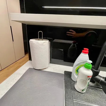 Time&house Pileckiego Przy Centrum Onkologi I Klinice Novum Na Wylacznosc Pokoj,sypialnia,lozko, Lazienka,kuchnia * ורשה