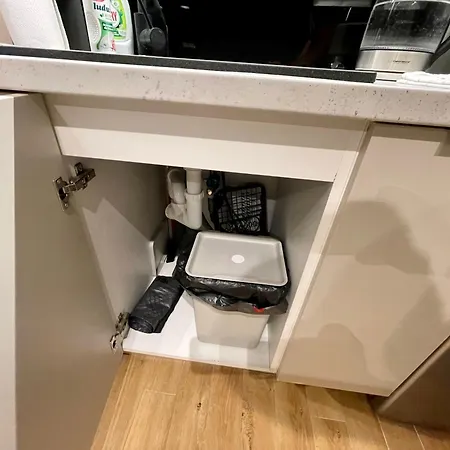 شقة Time&house Pileckiego Przy Centrum Onkologi I Klinice Novum Na Wylacznosc Pokoj,sypialnia,lozko, Lazienka,kuchnia *