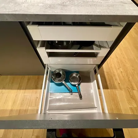 شقة Time&house Pileckiego Przy Centrum Onkologi I Klinice Novum Na Wylacznosc Pokoj,sypialnia,lozko, Lazienka,kuchnia *