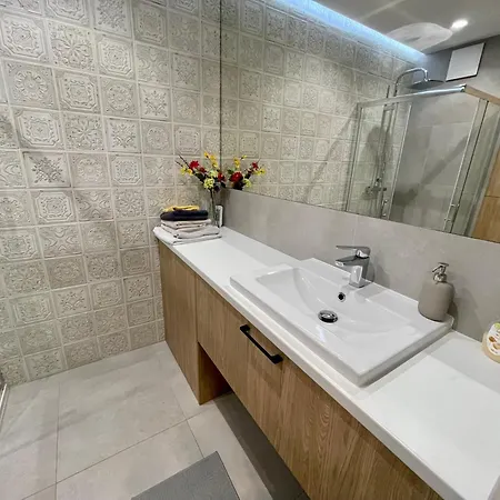 Time&house Pileckiego Przy Centrum Onkologi I Klinice Novum Na Wylacznosc Pokoj,sypialnia,lozko, Lazienka,kuchnia *