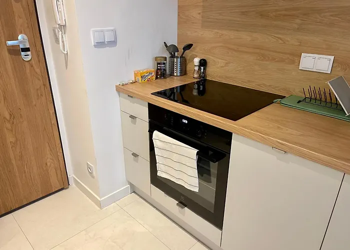 Time&house Pileckiego: Exclusive Near Oncology Center Apartment