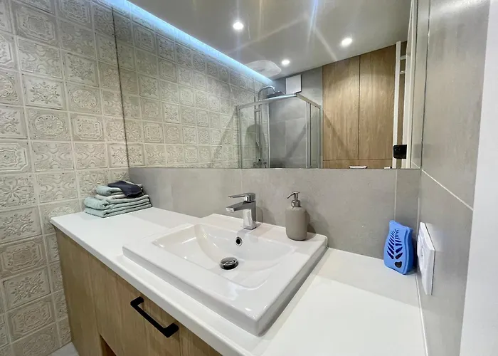 Time&house Pileckiego: Exclusive Near Oncology Center *