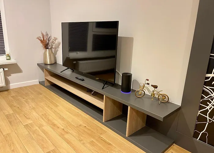 Time&house Pileckiego: Exclusive Near Oncology Center Apartment Warsaw