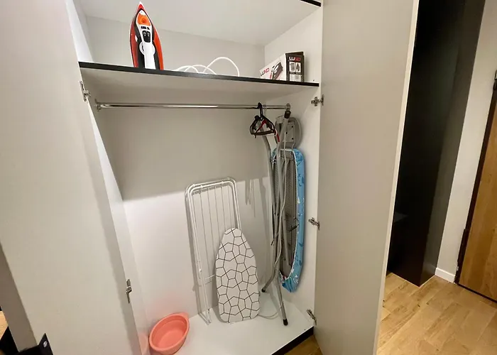 Time&house Pileckiego: Exclusive Near Oncology Center Apartment