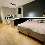 Apartment Time&house Pileckiego: Exclusive Near Oncology Center